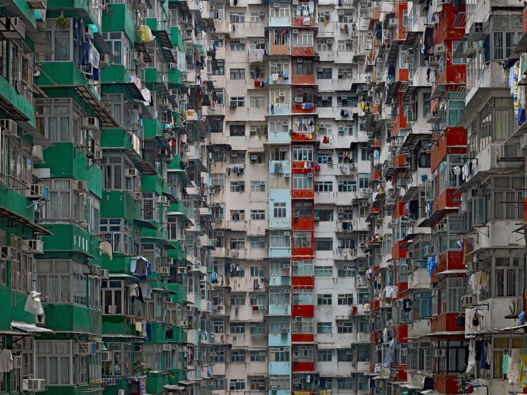 Una forma de entender la relación entre urbanismo y pandemias: la Arquitectura de la densidad en Hong Kong según el fotógrafo Michael Wolf